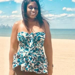 Meet your Posher, Donyea